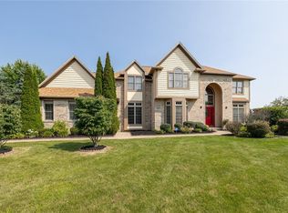 1 Alden Glen Dr, Webster, NY 14580