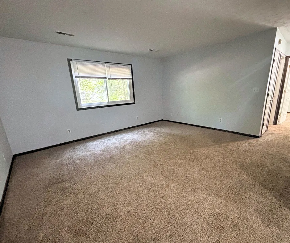 601 Oak Glen Drive — Photo 2