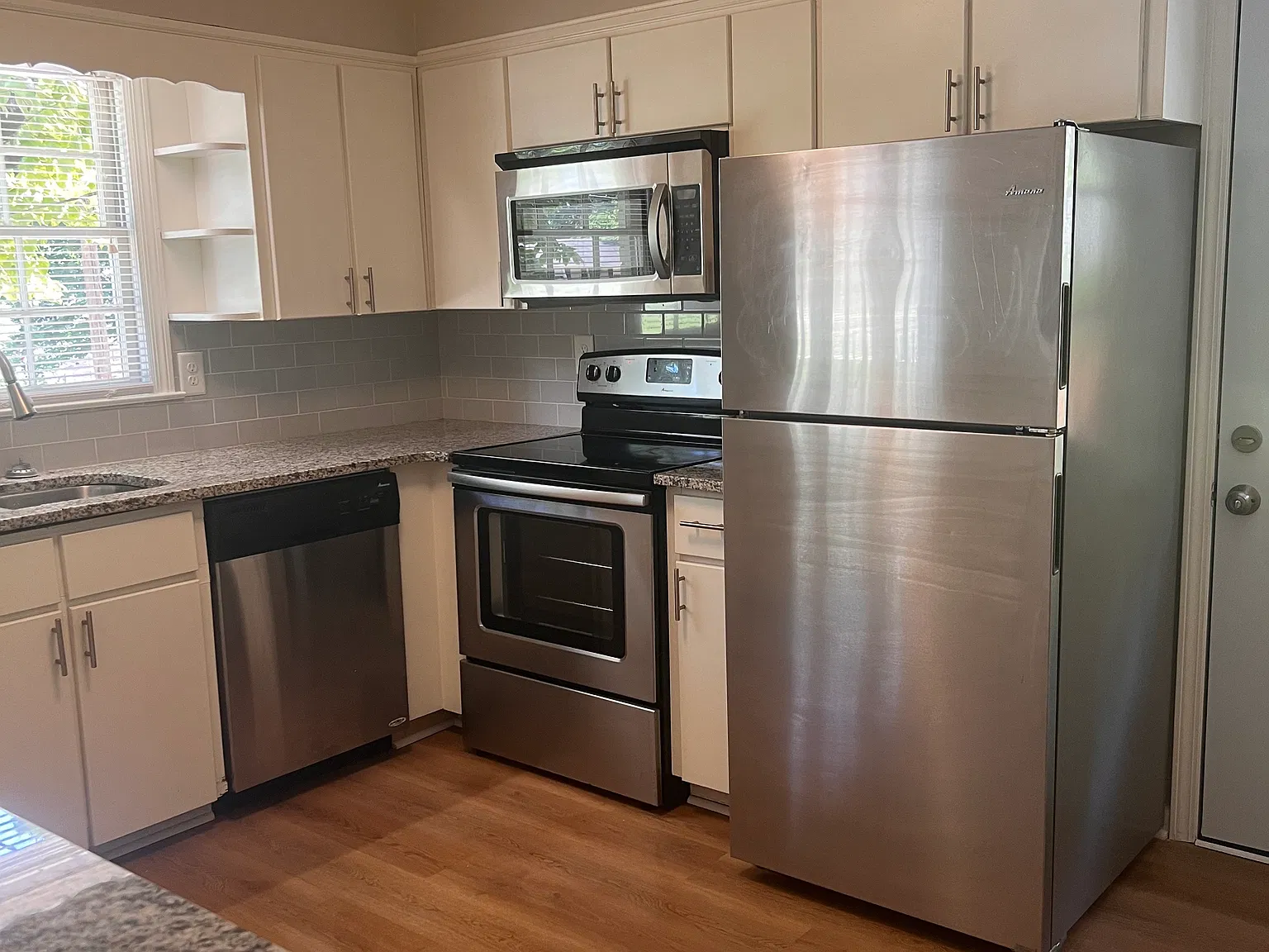1155 Lynmoor Dr NE — Photo 2