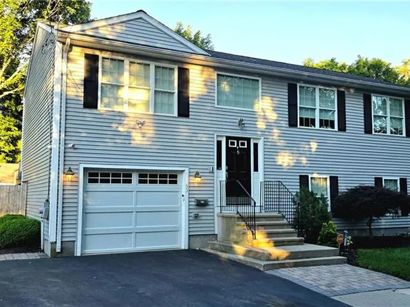 53 Herbert St, Providence, RI 02909