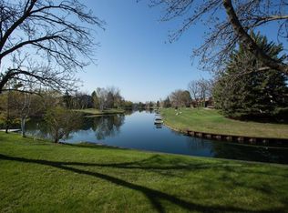 2554 26th Ave S, Fargo, ND 58103