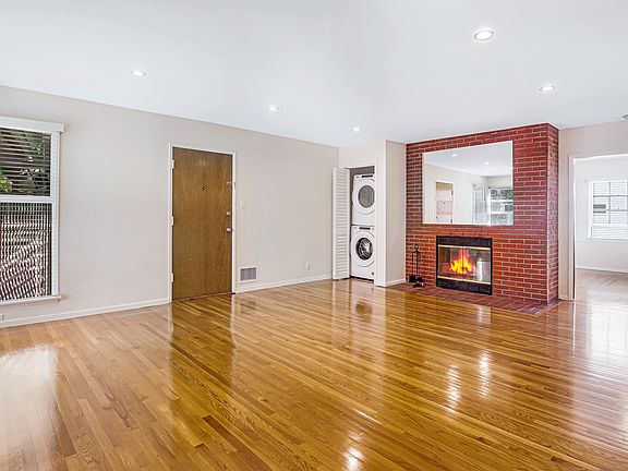 4th image of 522 San Vicente Blvd #F