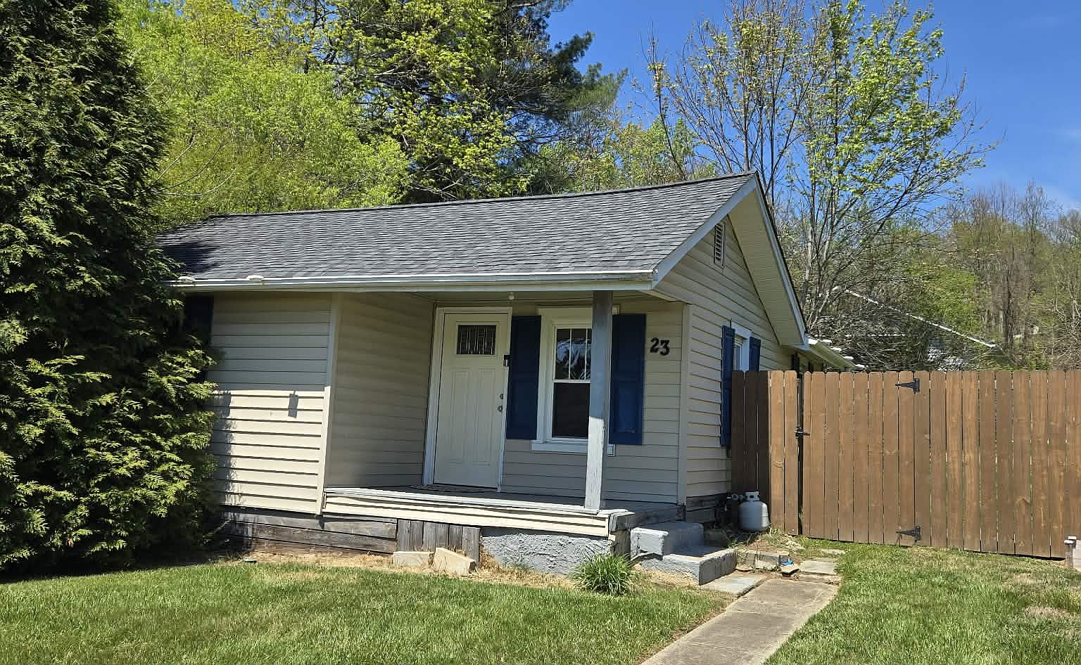 23 Hill St, Candler, NC 28715 | Zillow
