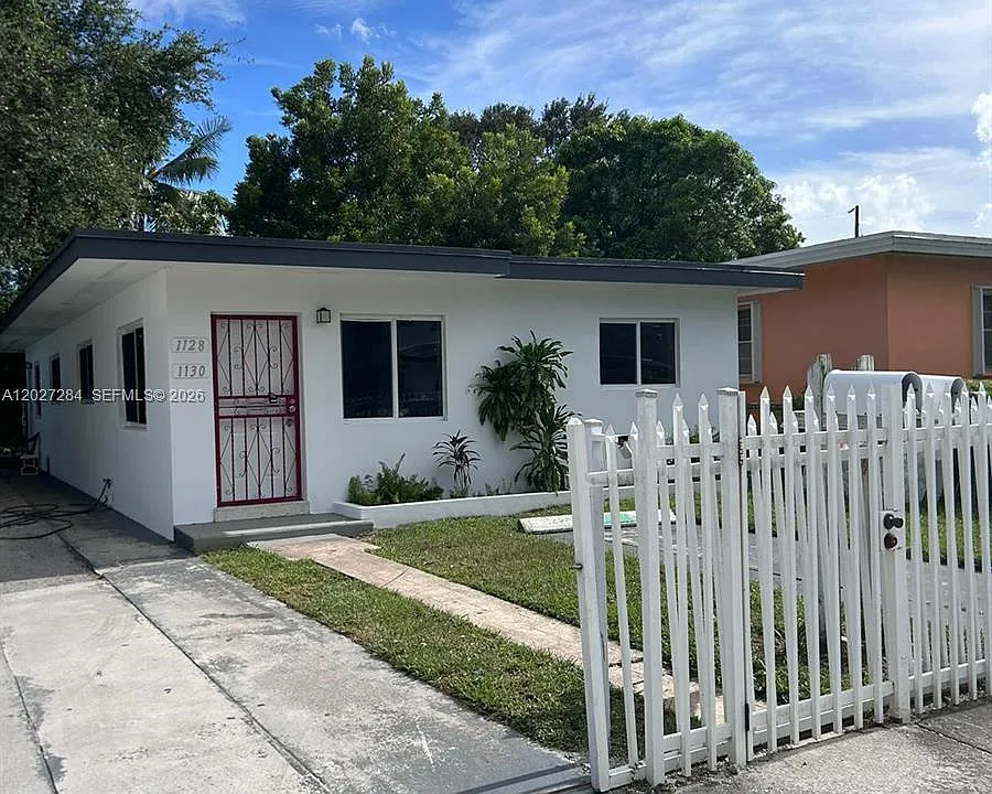 1130 NW 76th St #1130
