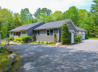6 Royal Oak Cir, Topsham, ME 04086