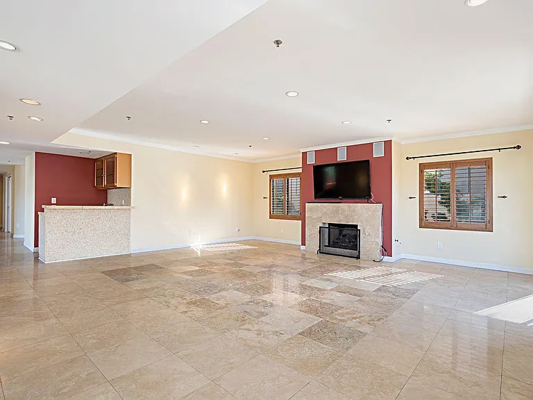 1230 E Ocean Blvd #601 — Photo 12
