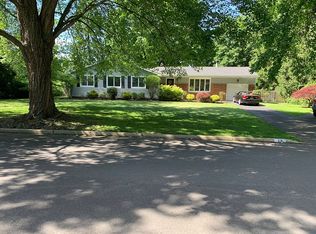 15 Wyckham Rd, Tinton Falls, NJ 07724