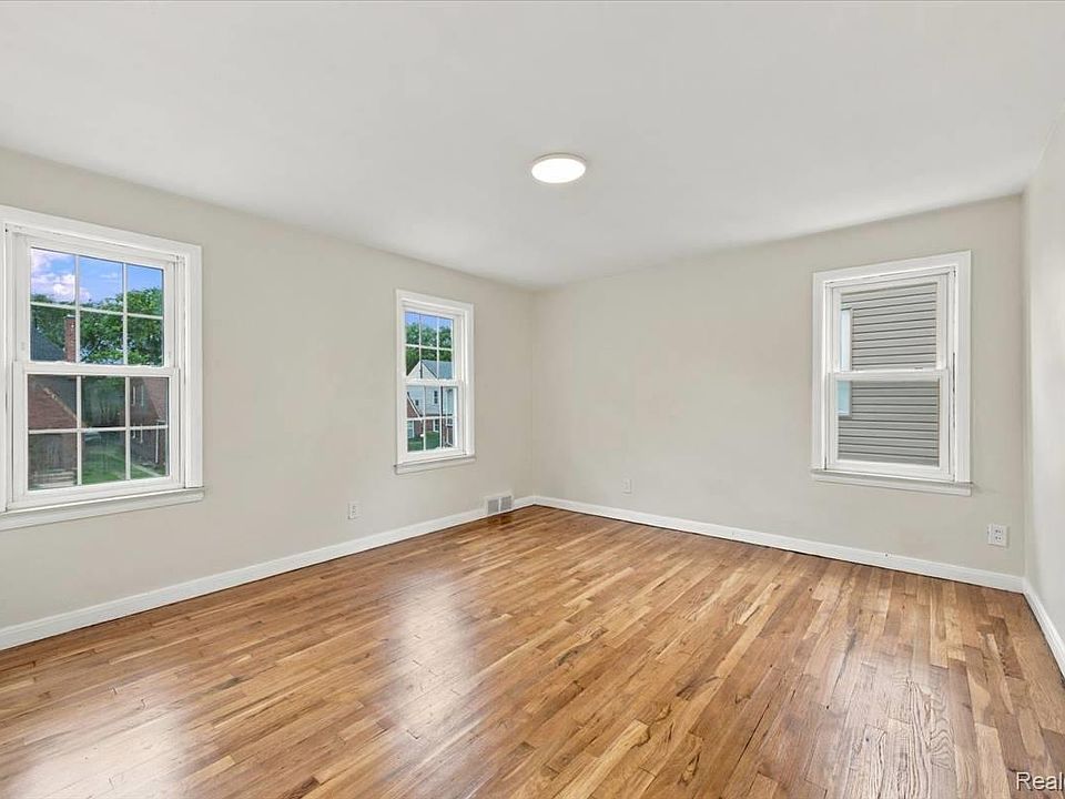 16180 Wildemere St, photo 15