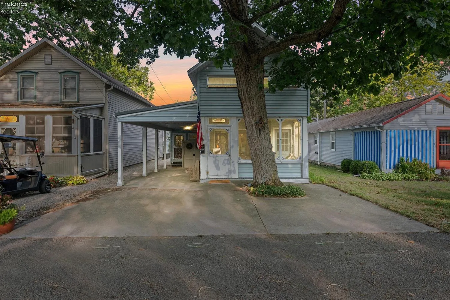 539 Maple Ave photo 1