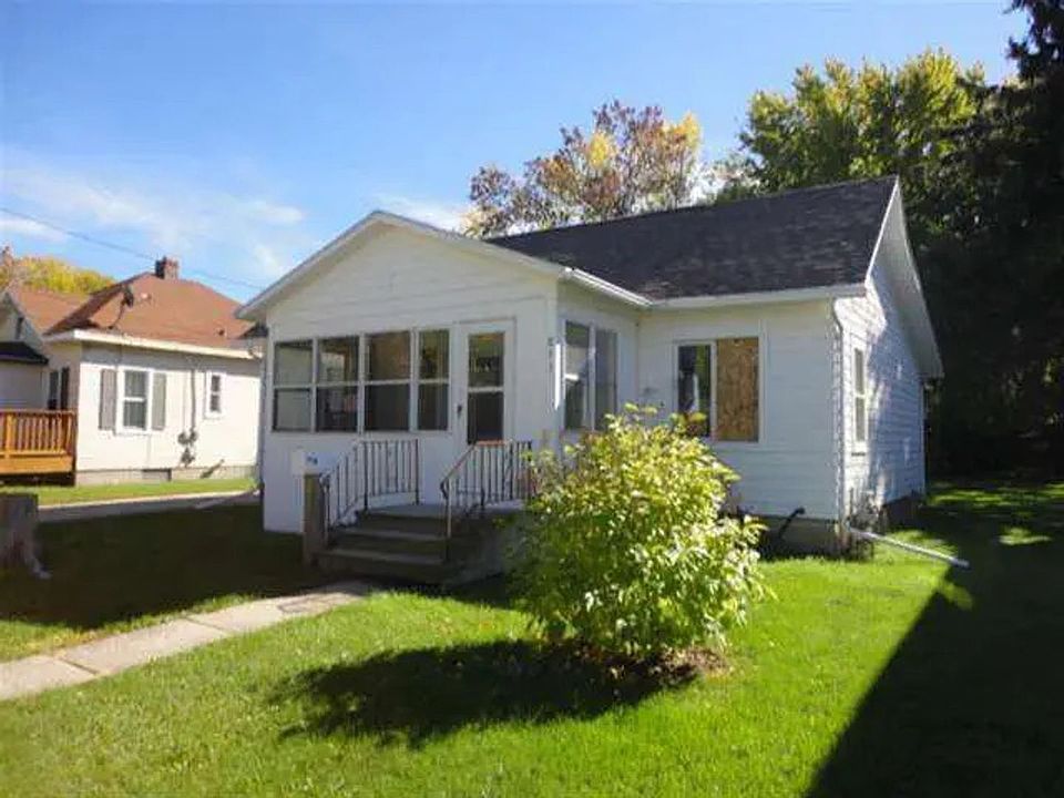 1st image of 811 Nicolet Blvd