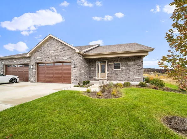 25123 S Westwind Dr, Channahon, IL 60410