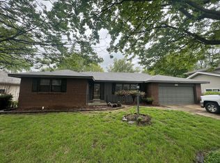 1560 E Hanover St, Springfield, MO 65804
