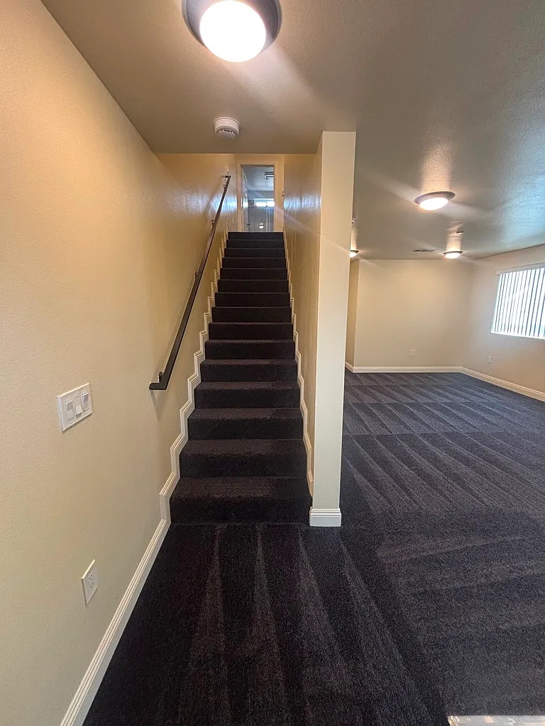 4 bed, 1452 sqft, $3,650 — Photo 3