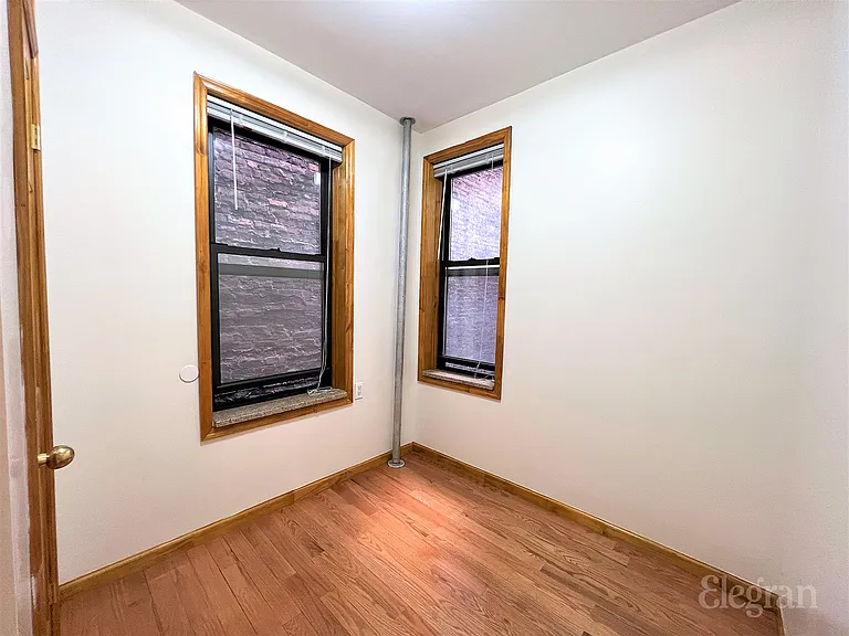35 Henry St #4B — Photo 4