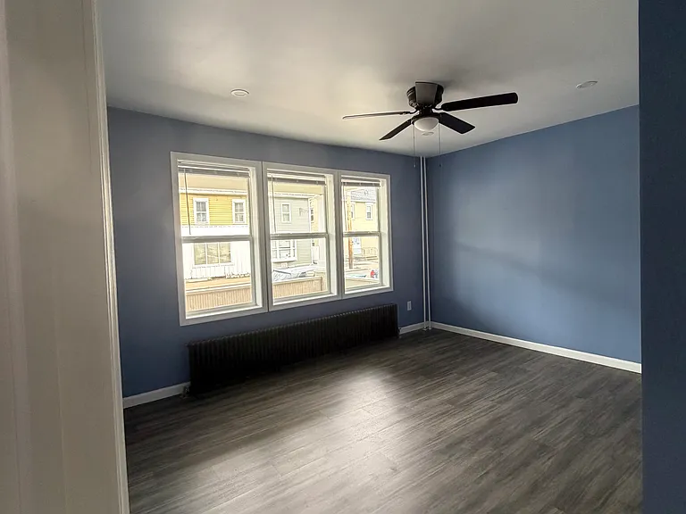 121 N 9th St — Photo 13