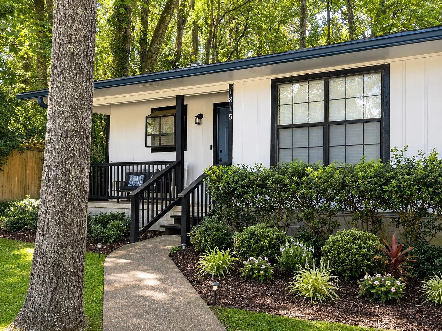 2 bed, 1052 sqft, $1,500 — Photo 1