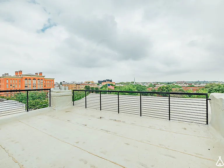 195 Menahan St #3C — Photo 5