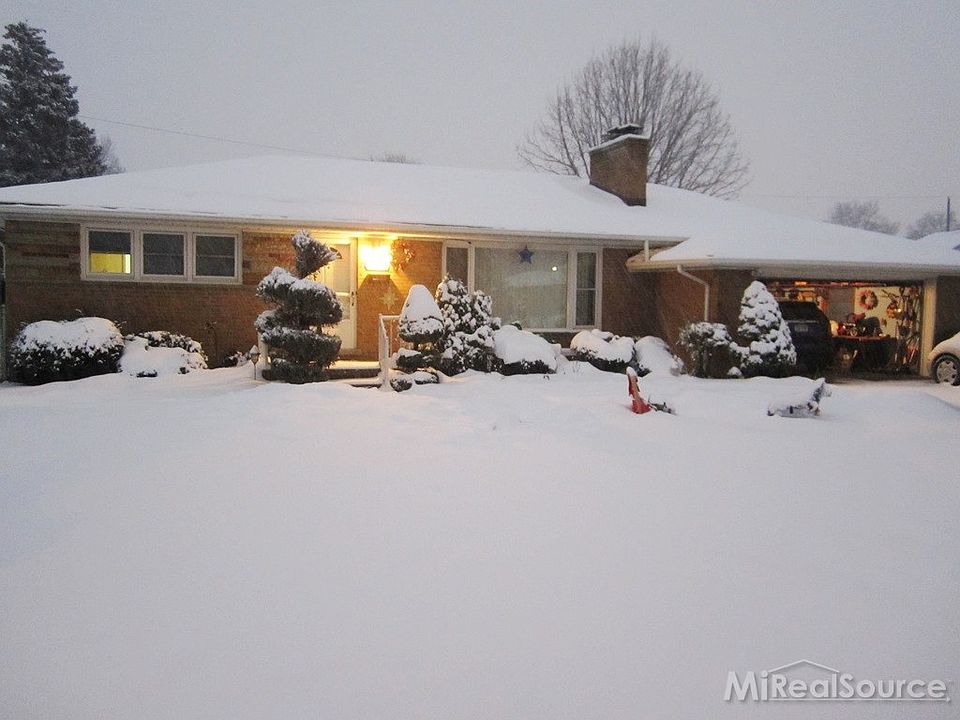 1st image of 27216 Gail Dr
