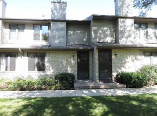 960 W Side Dr, Iowa City, IA 52246