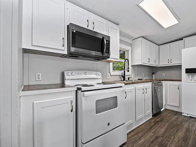 2122 Koster Rd — Photo 25