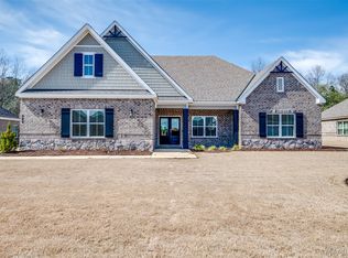 284 Abby Ln, Millbrook, AL 36054