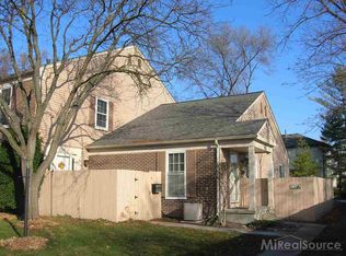 250 1st St, Rochester, MI 48307