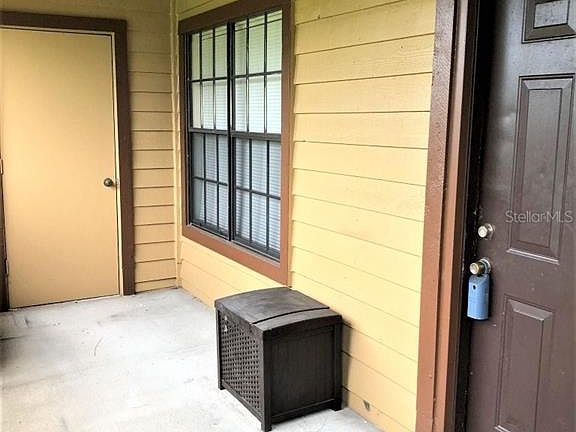 2nd image of 305 Lakepointe 203 Dr