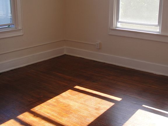 4th image of 4135 N College Ave
