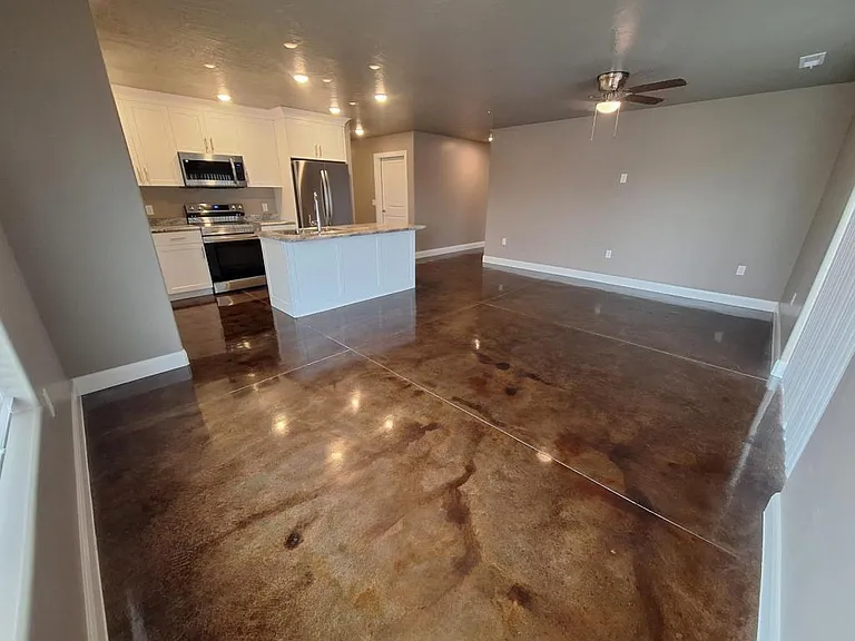 83 W Brown St — Photo 8