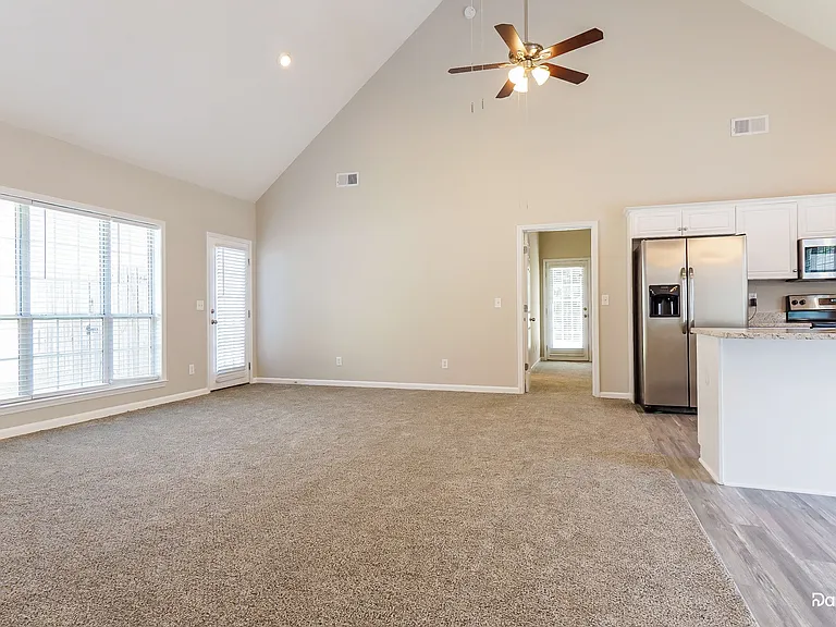 396 Camden Cove Cir — Photo 5