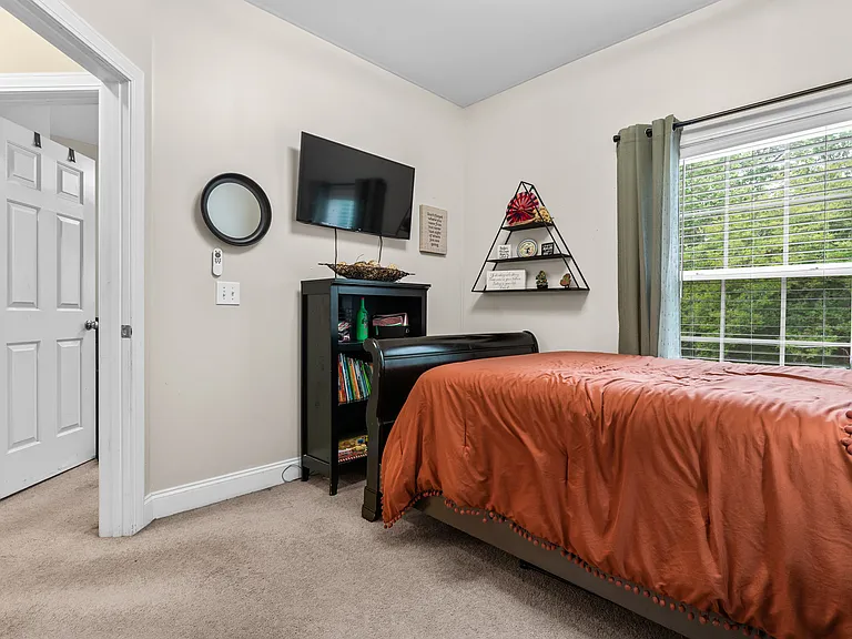 126 Baysdale Dr — Photo 21