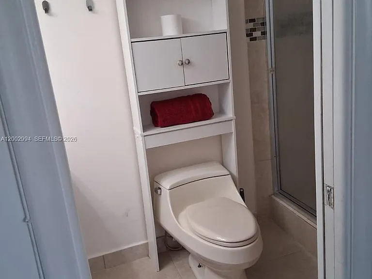 301 NE 14th Ave #202 — Photo 7