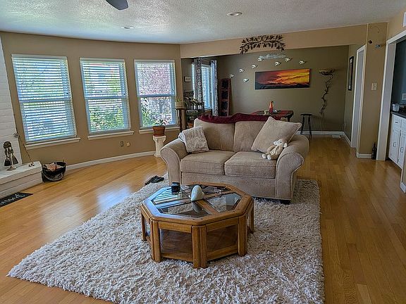3rd image of 6099 Bandolero Dr