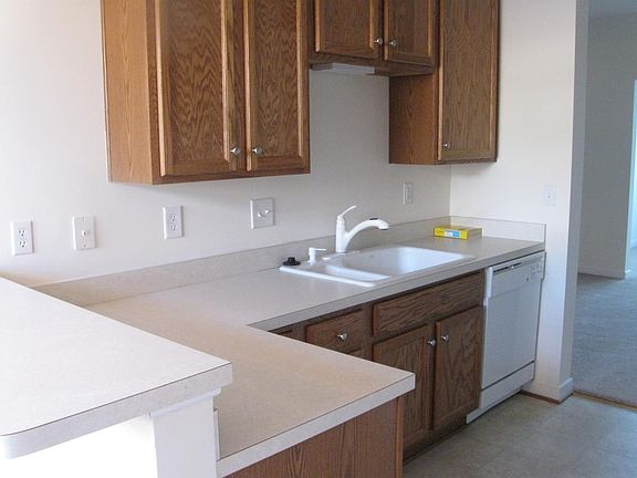 4th image of 1409 New Haven Ct