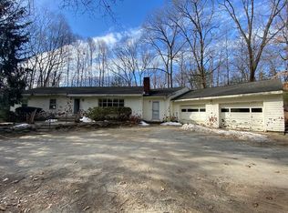 162 Bellows Hill Rd, Carlisle, MA 01741