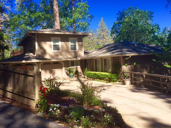 2nd image of 1271 Scenic Pine Dr