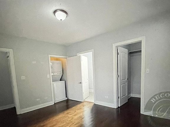 4th image of 7720 N Ashland Ave #D3