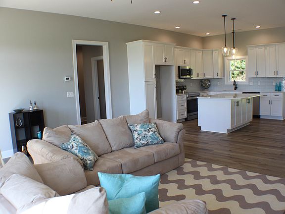 4th image of 1061 Bradford Crossing Pl