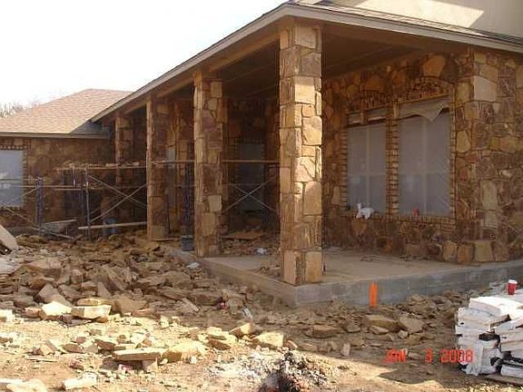 5th image of 121 Oak Hollow Ct