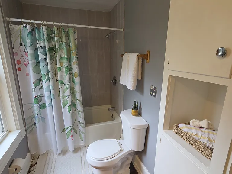 56 Oak St #B — Photo 8