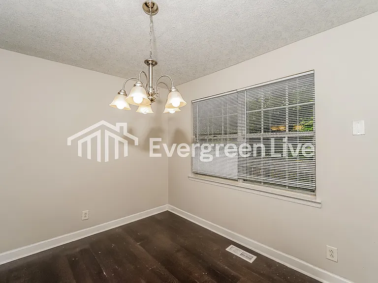2525 Carmel Rd — Photo 6