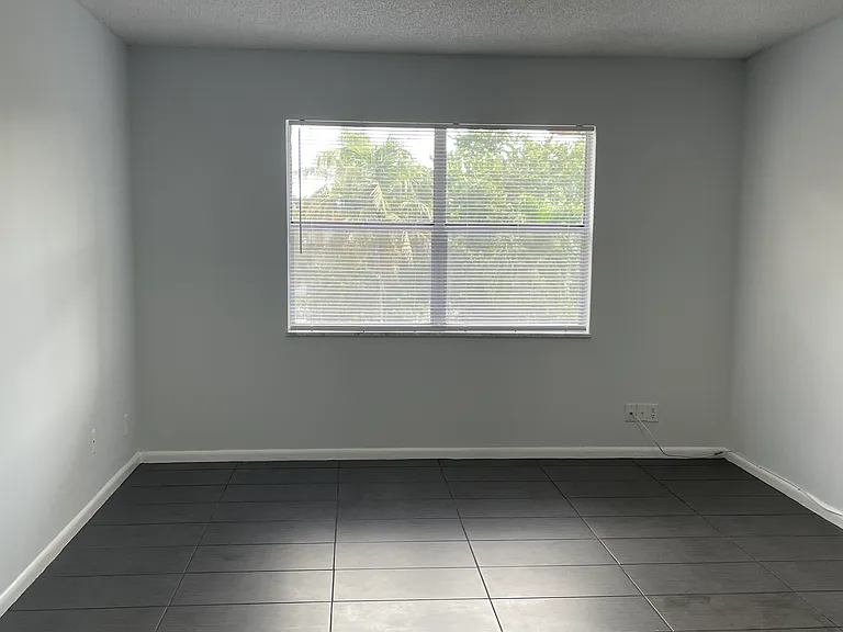 6361 N Falls Circle Dr #409 — Photo 15