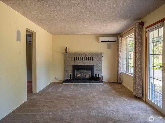 4th image of 19107 Bonney Lake Boulevard E