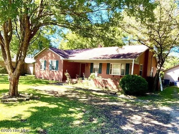 209 E Ridge Street, Rose Hill, NC 28458