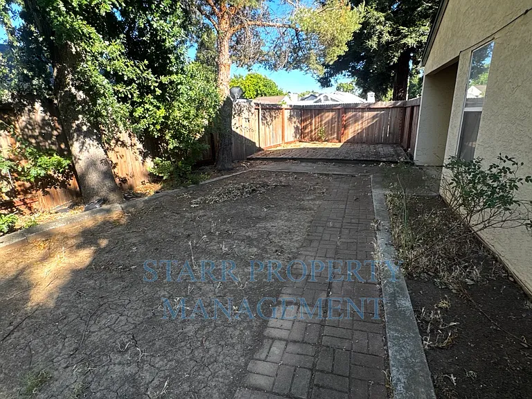 9421 Soaring Oaks Dr — Photo 13