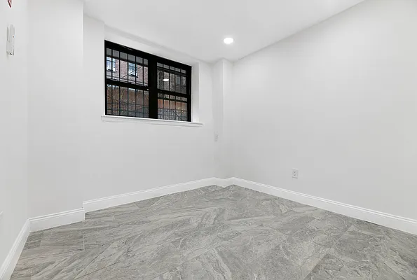 Rented by REAL New York | media 12