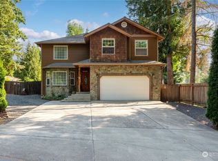 6365 Santa Fe Trl, Maple Falls, WA 98266