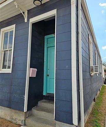 3rd image of 7638 Zimple St