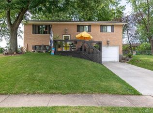 1832 Burnside Dr, Miamisburg, OH 45342