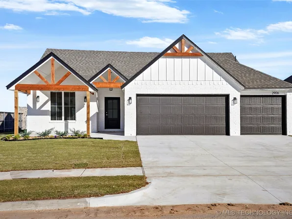 2906 E Rockford Pl, Broken Arrow, OK 74014